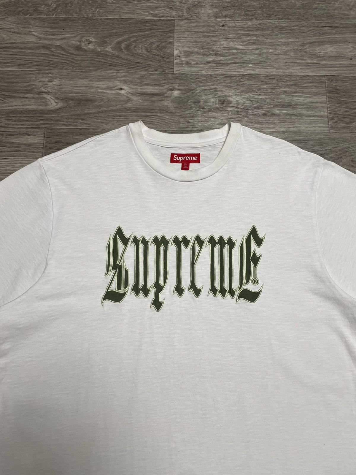 Supreme Supreme Old English White T-Shirt S/S 2024 Size US XL / EU 56 / 4 - 2 Thumbnail