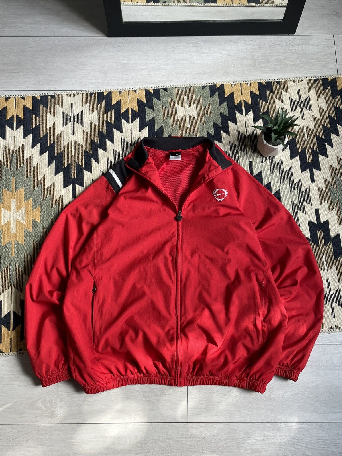 Nike × Vintage Vintage Nike Nylon Logo Y2K Track Jacket Size US L / EU 52-54 / 3 - 1 Thumbnail