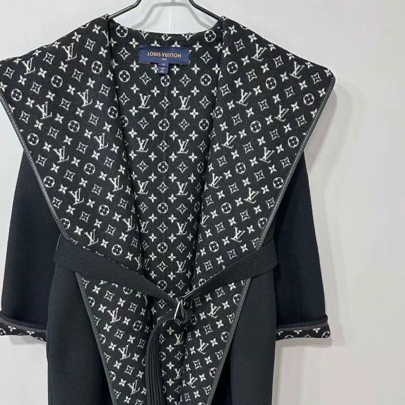 Louis Vuitton Full-print mid-length bathrobe coat