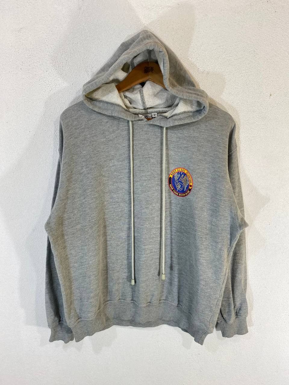Body Glove vintage body glove hoody backhit big logo nice design Size US M / EU 48-50 / 2 - 2 Thumbnail