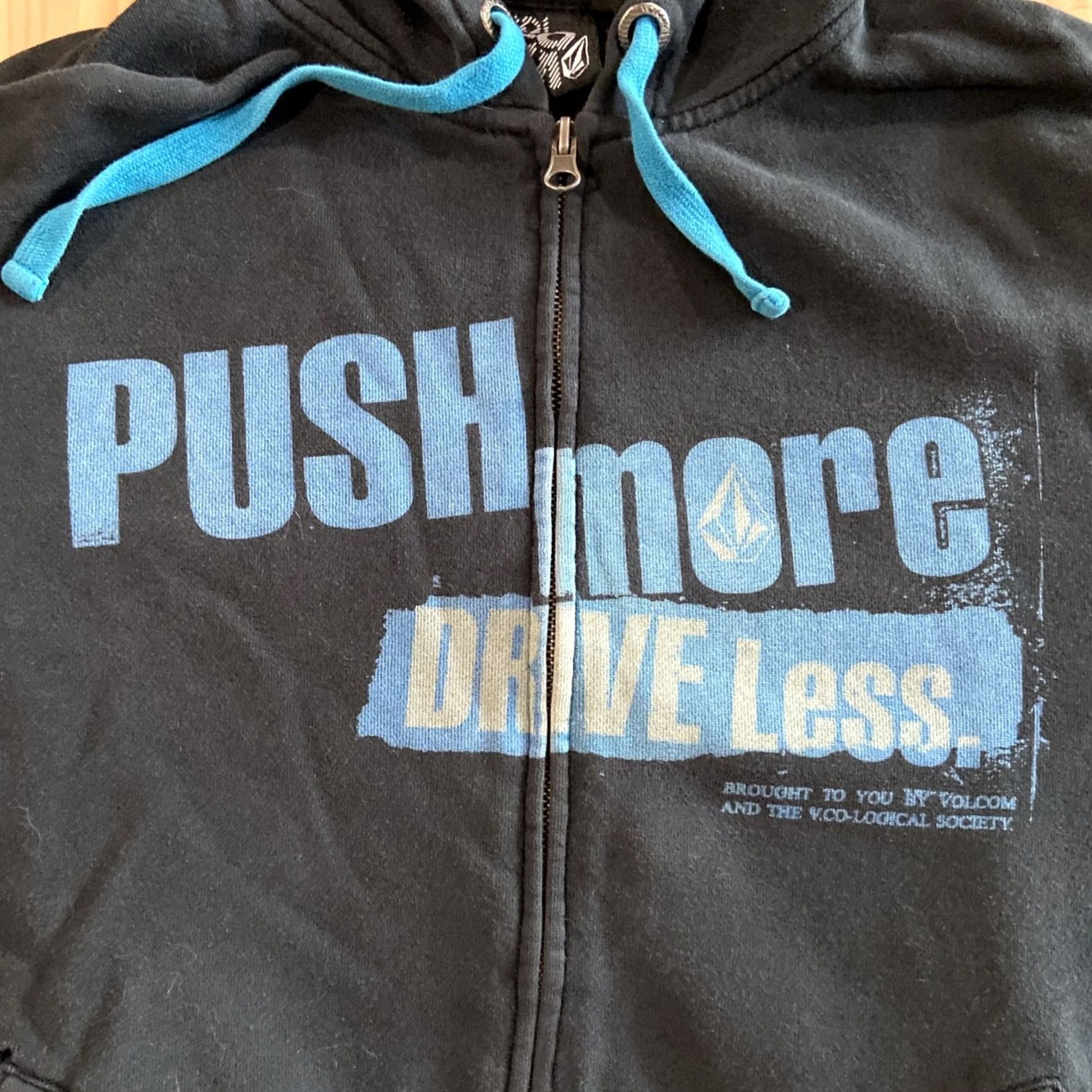Volcom VINTAGE Volcom Hoodie Men M Black Blue Full Zip Heavyweight Camouflage Logo 90s Mens Size US M / EU 48-50 / 2 - 6 Thumbnail