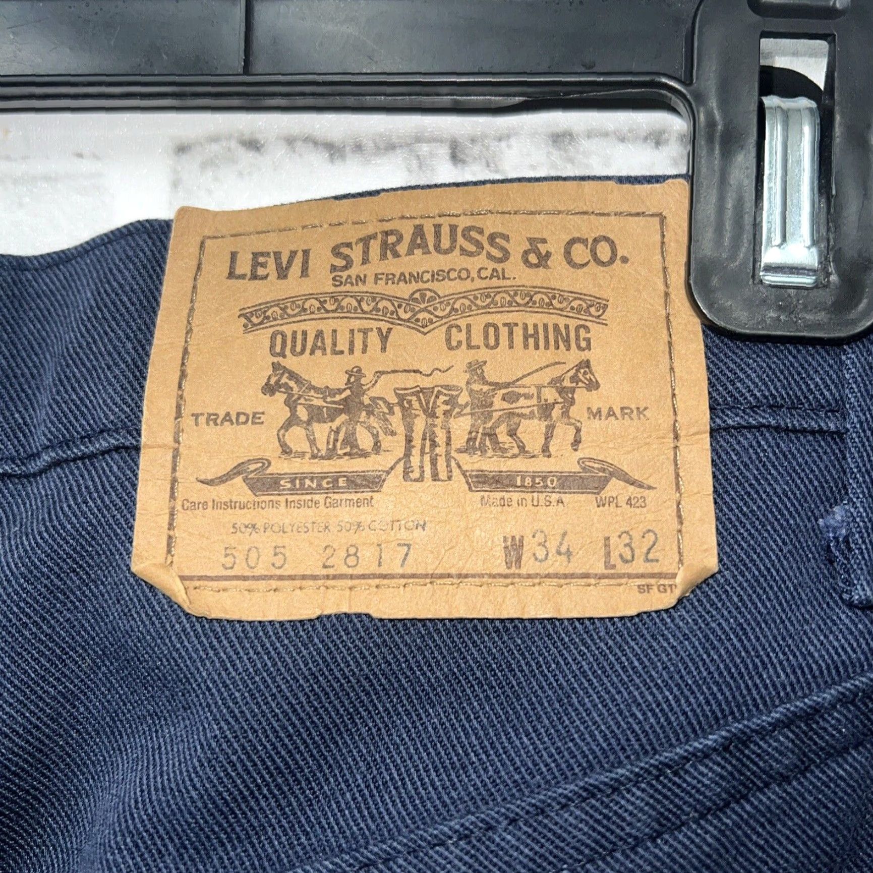 Levi's VINTAGE Levi's 505 Straight Fit Jeans Mens Size 34x32 Blue USA Size US 34 / EU 50 - 5 Thumbnail