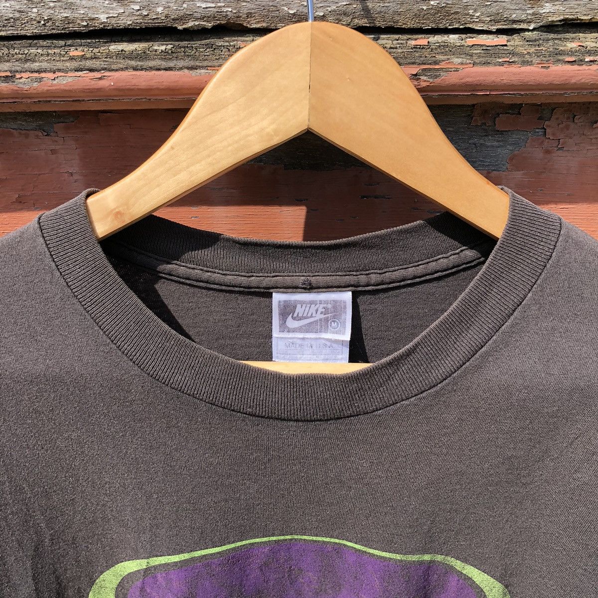 Vintage Vintage 90s Faded NIKE Big Logo Tshirt Size US M / EU 48-50 / 2 - 5 Thumbnail