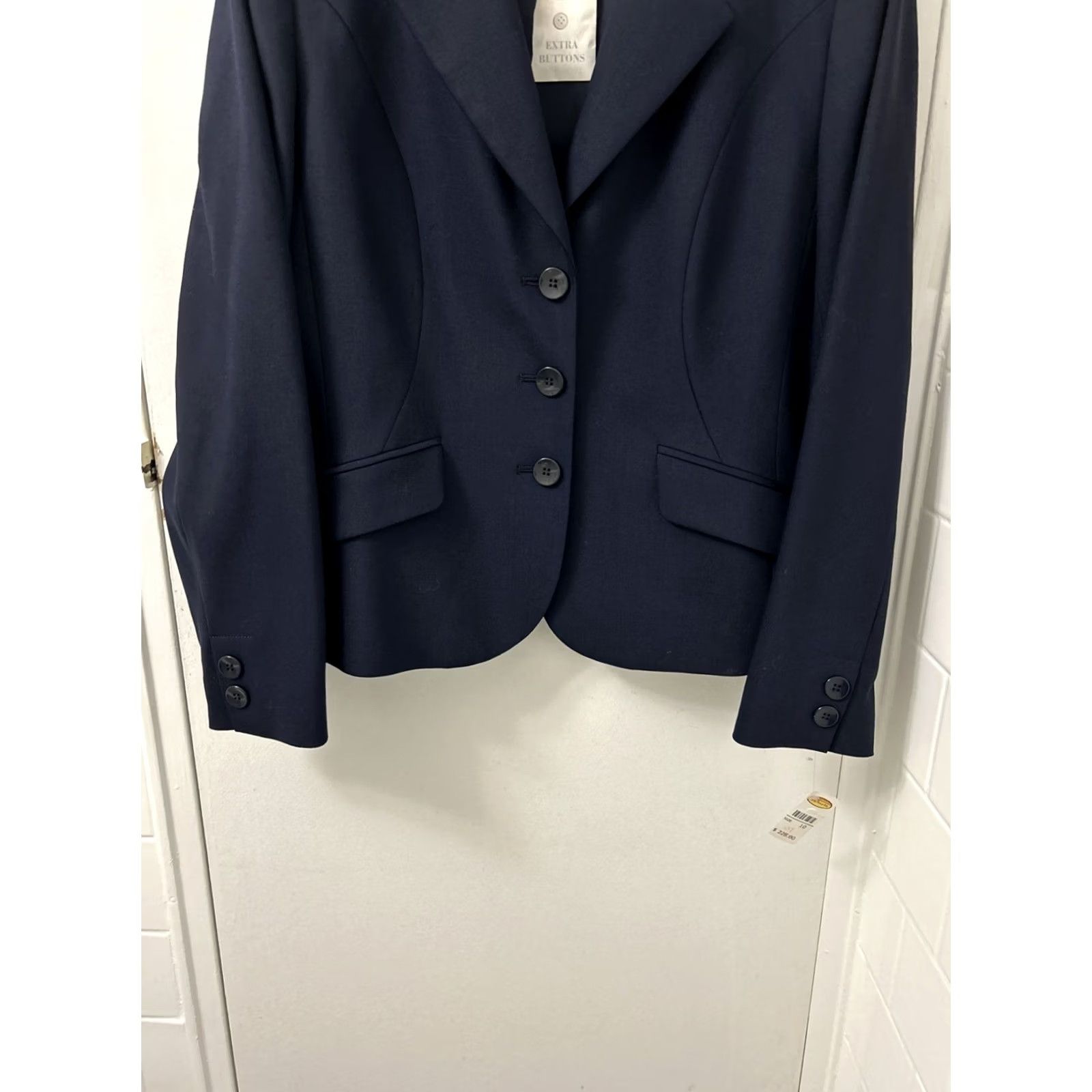 Talbots Talbots Blazer Womens 10 Blue Wool Jacket Italian Fabric 3 Buttons Made In Japan Size L / US 10 / IT 46 - 3 Thumbnail