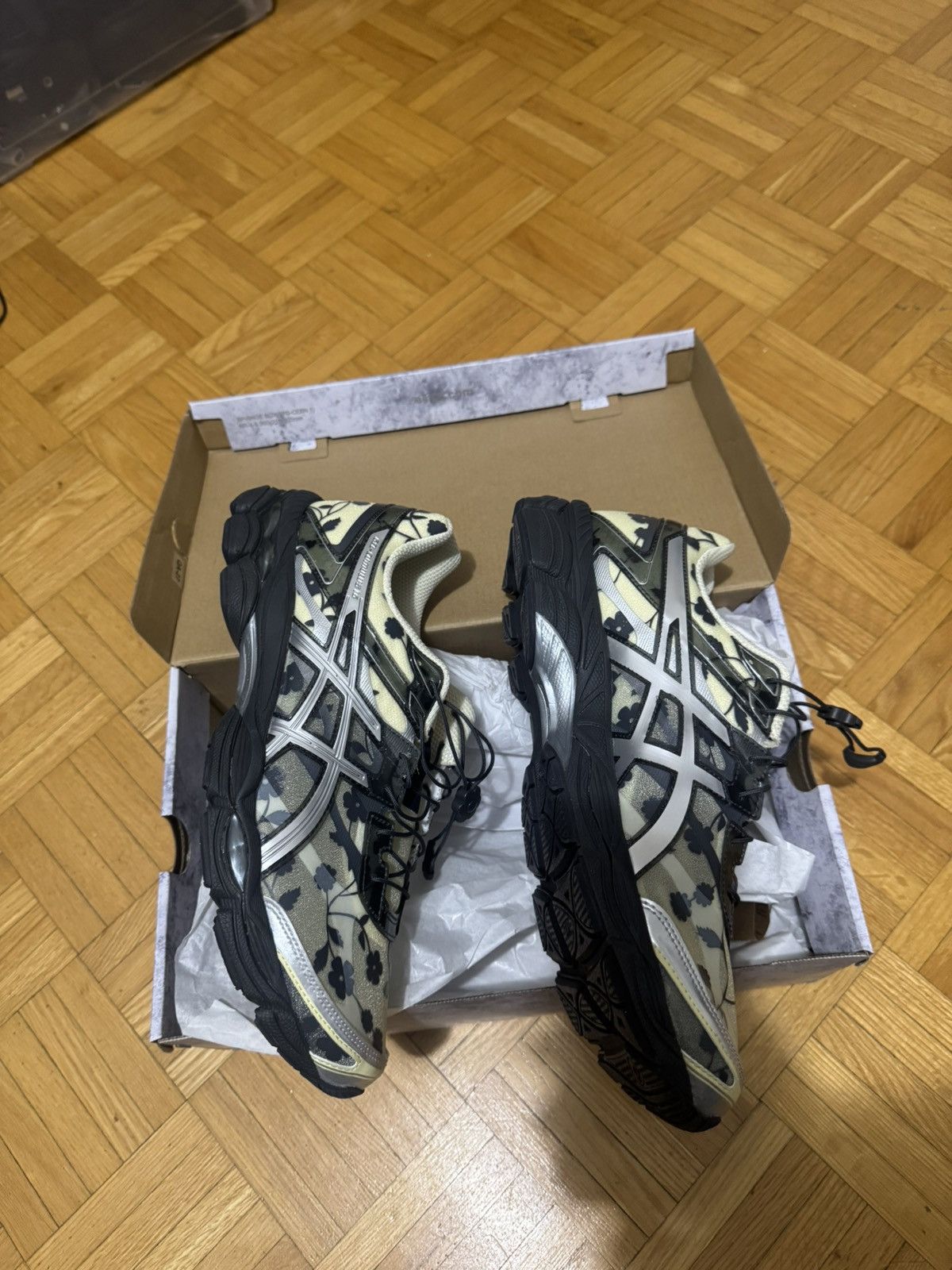 Asics ASICS x Cecilie Bahnsen Gel Cumulus 16 Size US 11.5 / EU 44-45 - 7 Thumbnail