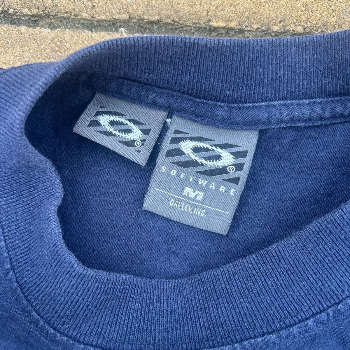 Oakley Grail vintage Oakley Software 25th anniversary navy t shirt Size US M / EU 48-50 / 2 - 7 Thumbnail