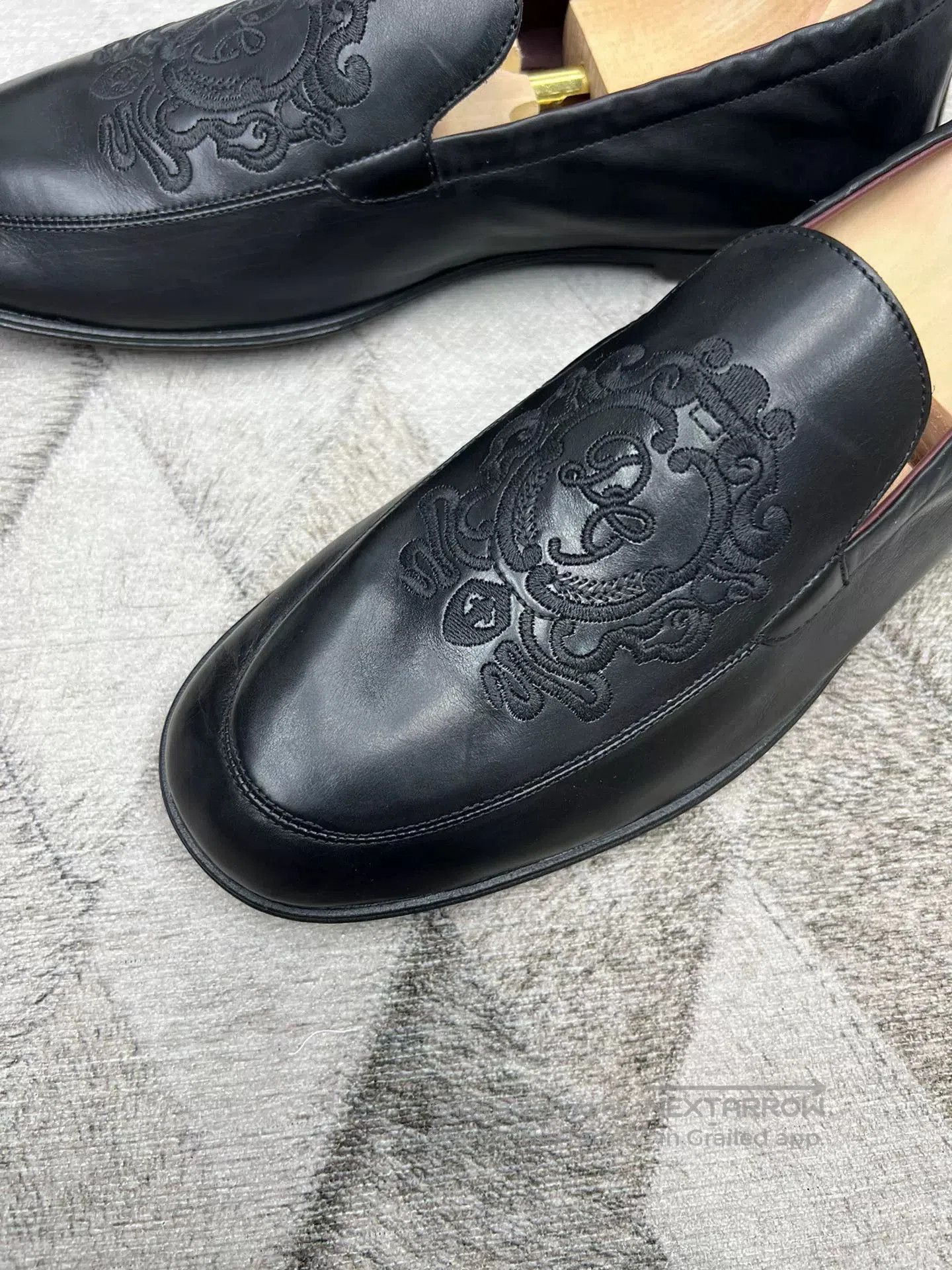 Dolce & Gabbana Dolce & Gabbana Crown Embroidered Loafers. Size US 8.5 / EU 41-42 - 4 Thumbnail