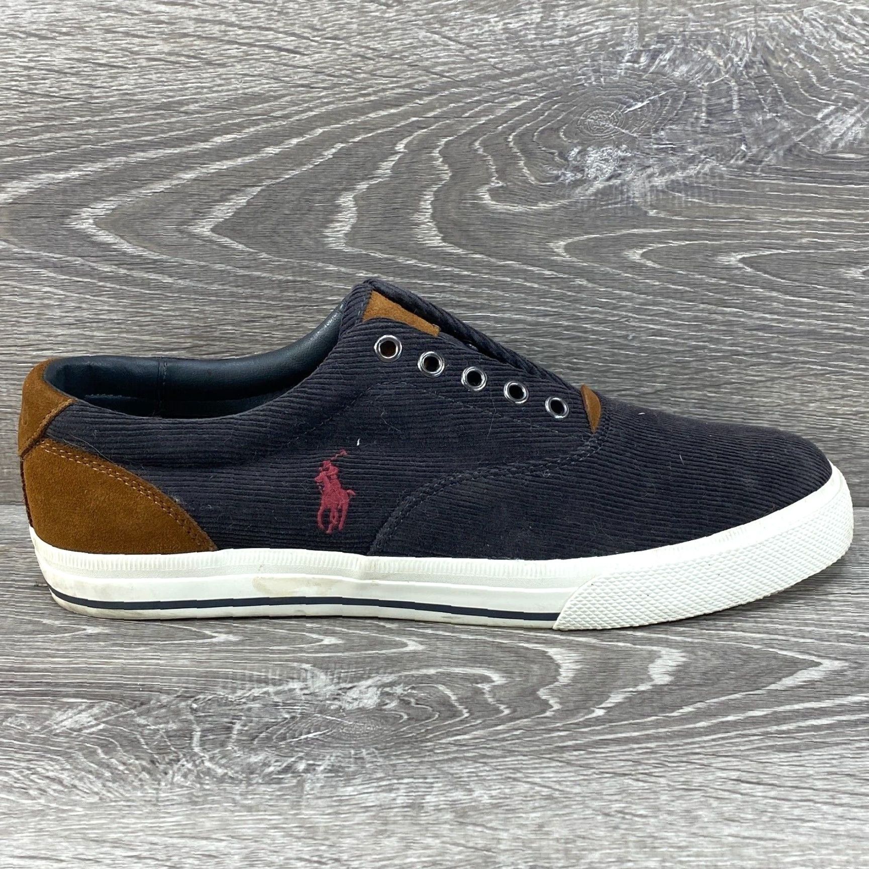 Ralph Lauren Polo Ralph Lauren Vaughn Black Corduroy Suede Lace Up Sneaker Mens 11 D Pony Size US L / EU 52-54 / 3 - 2 Thumbnail