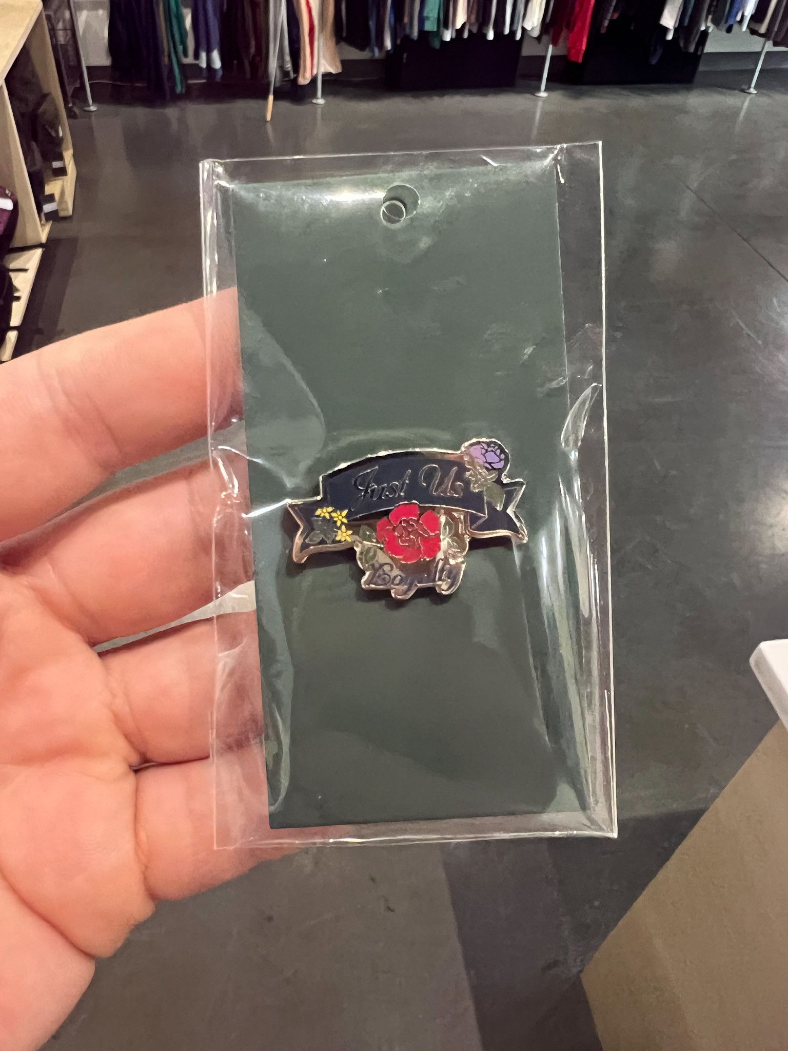 Kith Kith Just Us Loyalty Rose Pin Size ONE SIZE - 1 Preview
