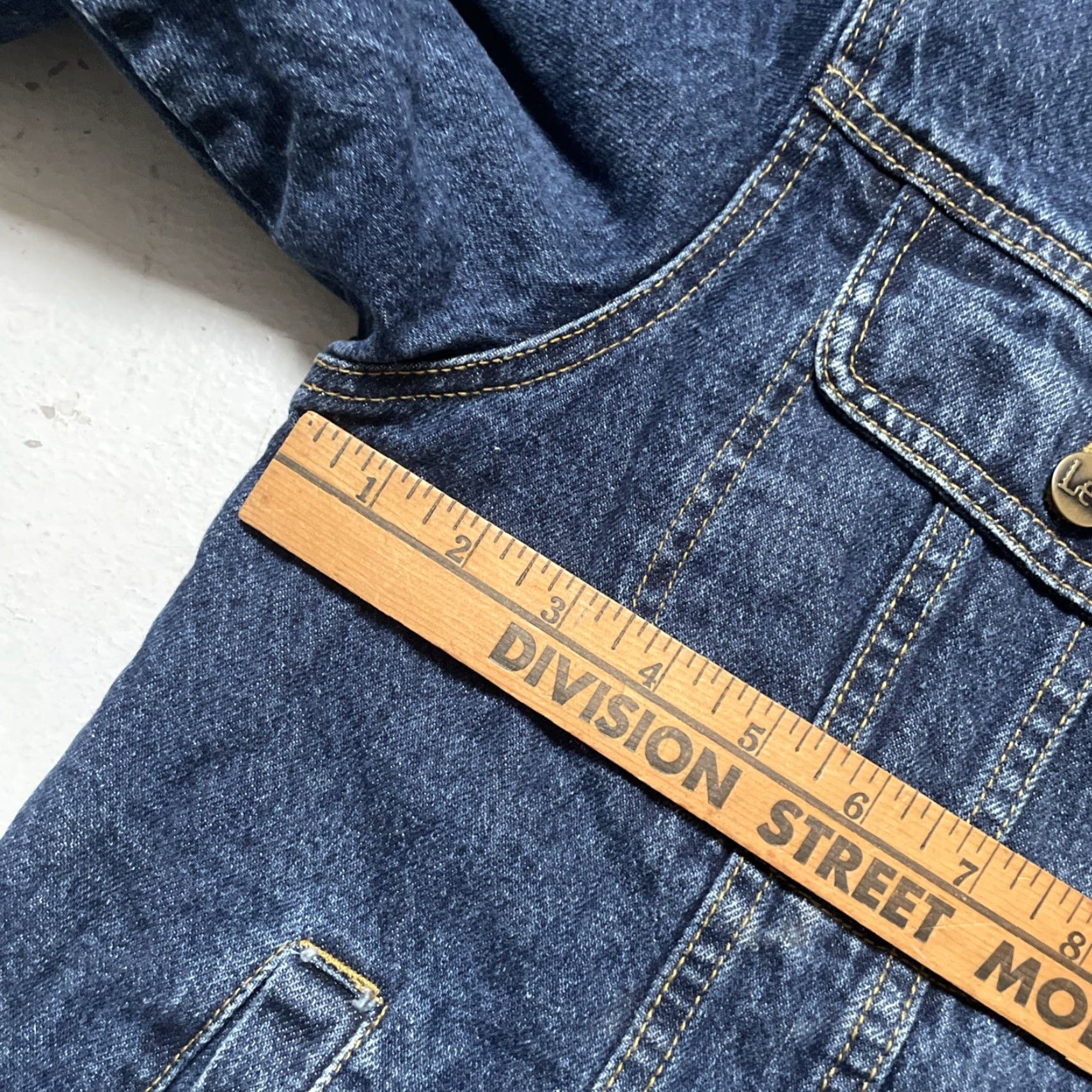 Lee VINTAGE Lee Denim Lined Leather Trim Trucker Work Ranch Barn Jacket M-L Jacket Mens Unisex Denim Blue 90s Americana USA Western Workwear Bomber Jacket Size US M / EU 48-50 / 2 - 2 Thumbnail