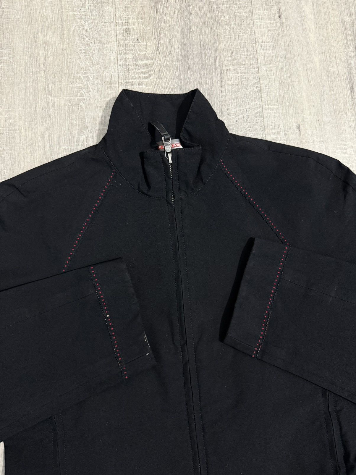 Prada Vintage prada goretex women jacket Size M / US 6-8 / IT 42-44 - 2 Thumbnail