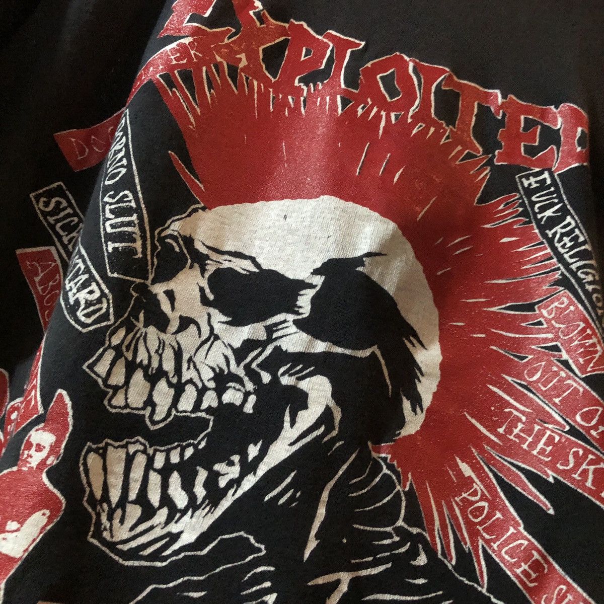 Band Tees 80s The Exploited the massacre vintage tee Size US L / EU 52-54 / 3 - 3 Thumbnail