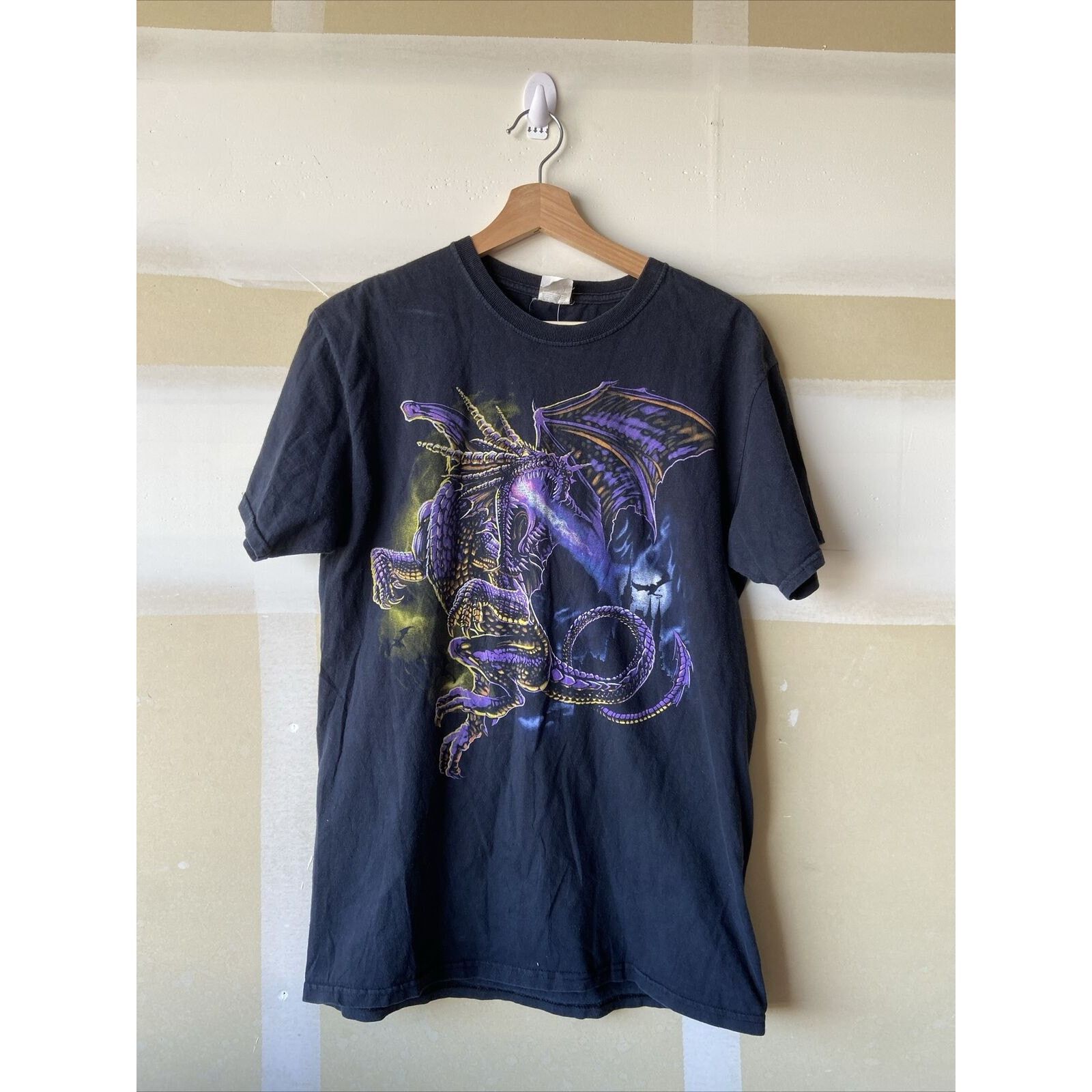 Fruit Of The Loom Purple Dragon Short Sleeve Black T-shirt Size Medium Size US M / EU 48-50 / 2 - 1 Thumbnail
