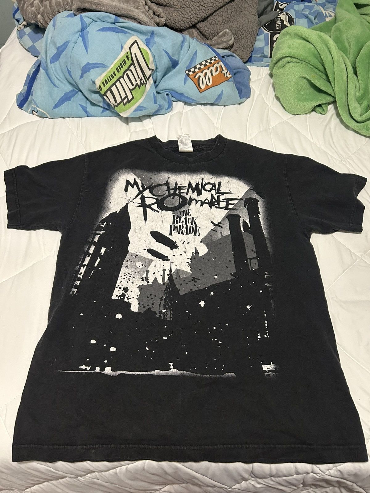 AAA Y2K My chemical romance the black parade band shirt 07 Size US M / EU 48-50 / 2 - 1 Thumbnail