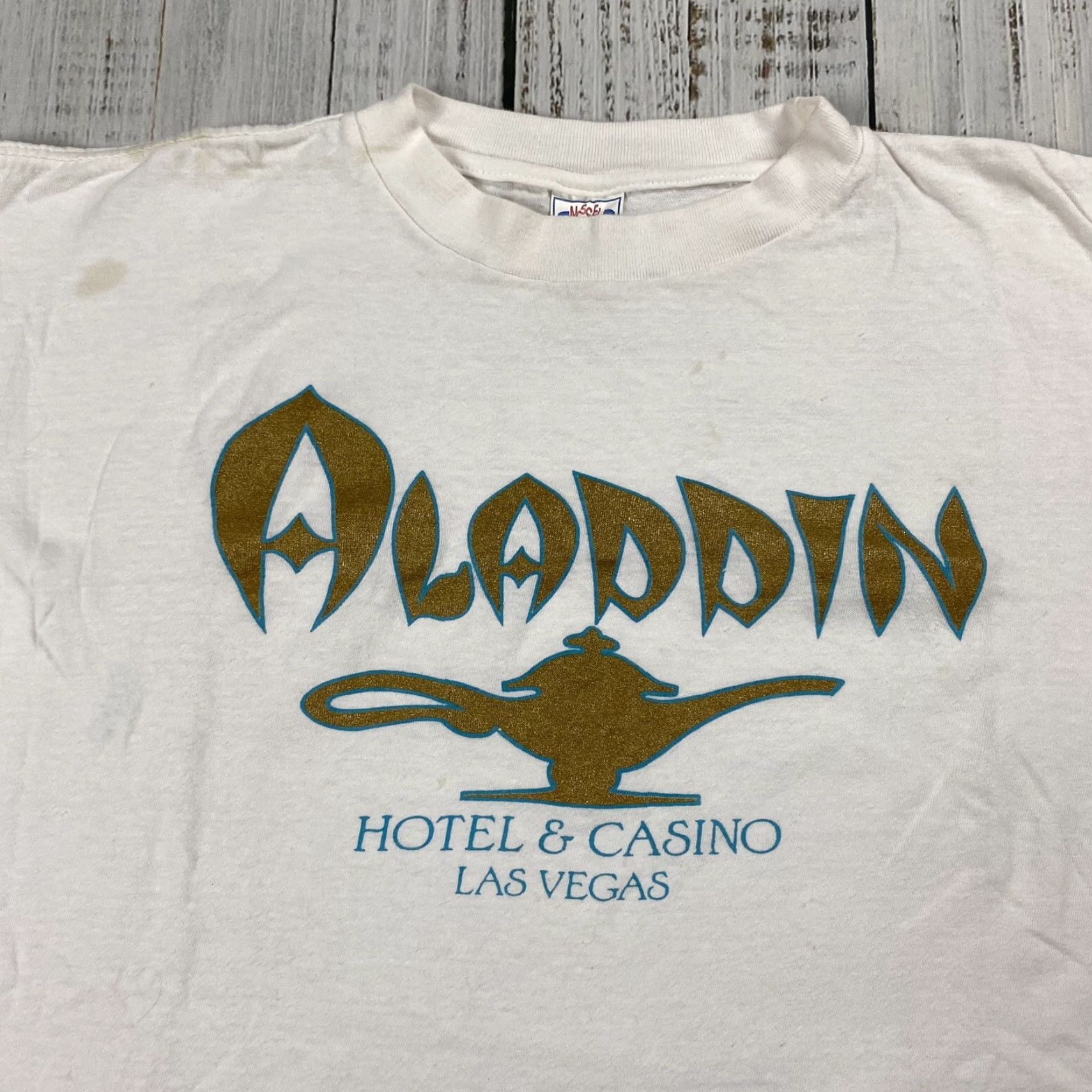 Vintage VINTAGE 90s Aladdin Casino Hotel Las Vegas Tourist Shirt Metallic Print White L Mens Size US L / EU 52-54 / 3 - 2 Thumbnail