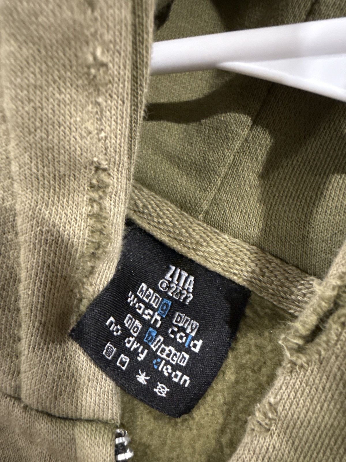Other Girl smoking a cigarette zip up Size US M / EU 48-50 / 2 - 3 Thumbnail