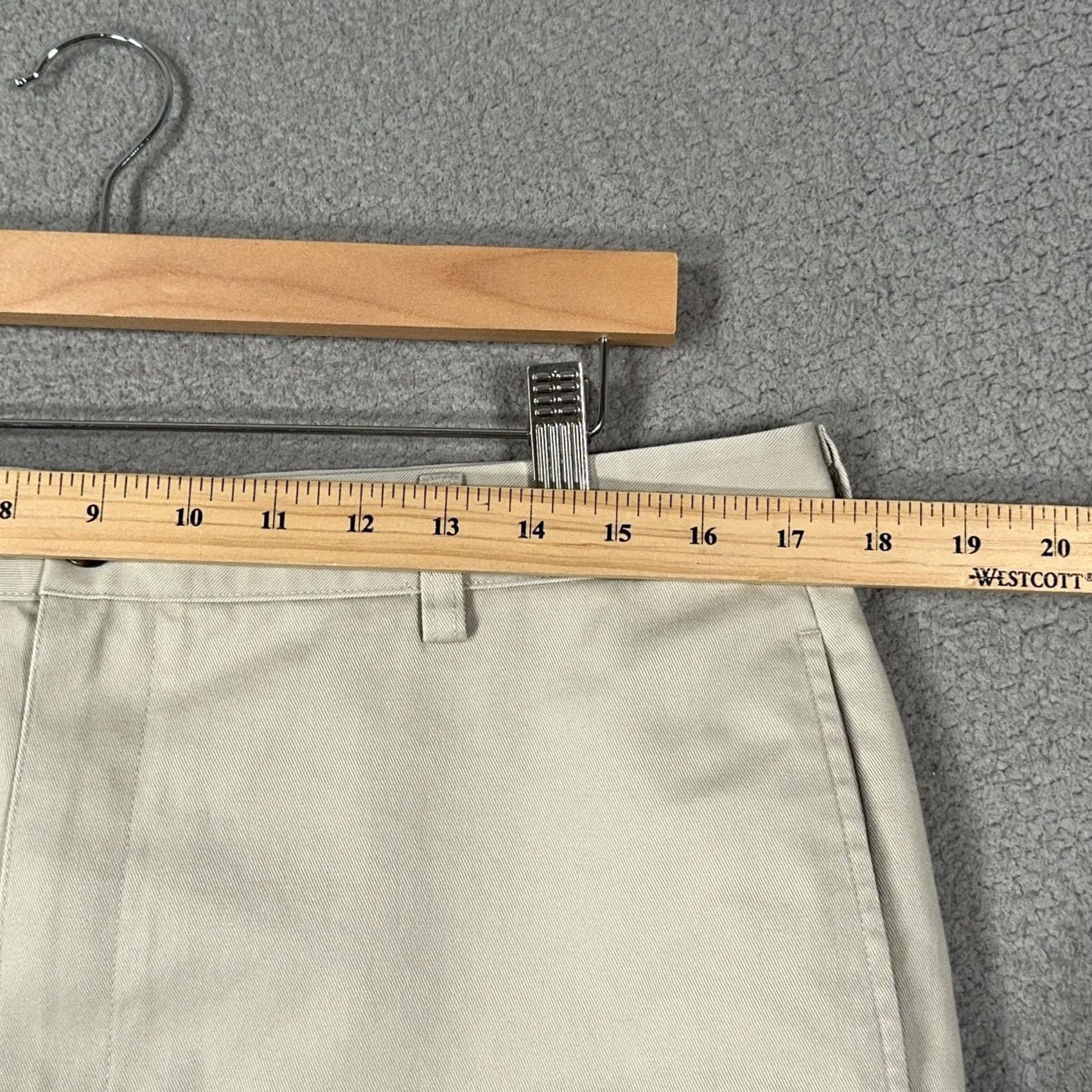 Vintage VINTAGE? No. L.L. Bean Chino Pants Mens 36x30 Beige 100% Cotton Standard Fit Straight Size US 36 / EU 52 - 7 Thumbnail
