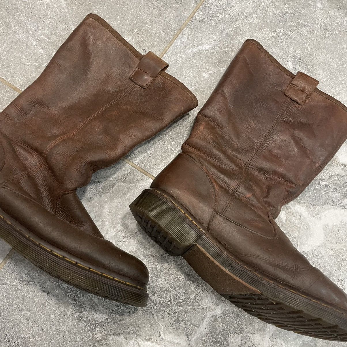Dr. Martens Dr martens brown boots leather lace up high shoes sneakers Size US 10 / EU 43 - 6 Thumbnail