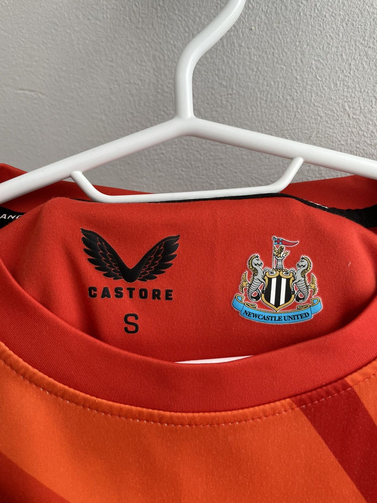 Castore Newcastle United 2021 2022 Pre Match Football Shirt Jersey Size US S / EU 44-46 / 1 - 7 Thumbnail