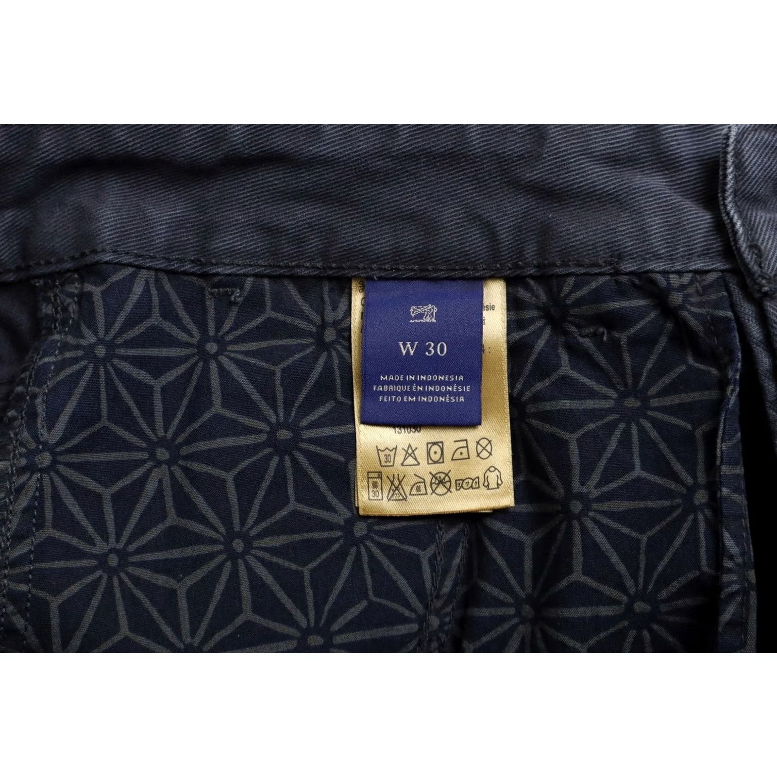 Scotch & Soda SCOTCH & SODA Shorts Men W30 Black Denim Ripped Distressed Denim Shorts Casual Cotton Scarf? Size US 30 / EU 46 - 7 Thumbnail