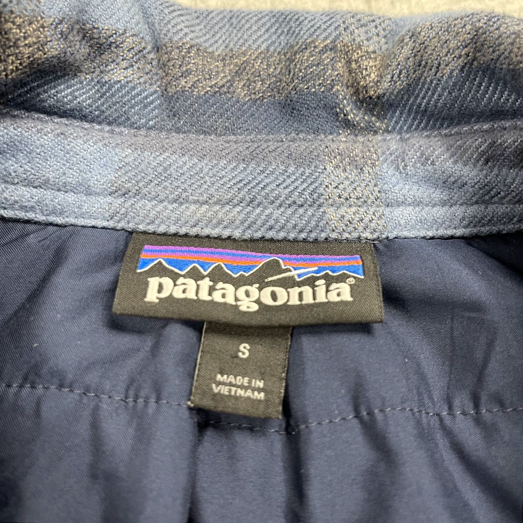 Patagonia Patagonia Jacket Mens Small Blue Plaid Insulated Fjord Flannel Lined Button Hike Size US S / EU 44-46 / 1 - 5 Thumbnail
