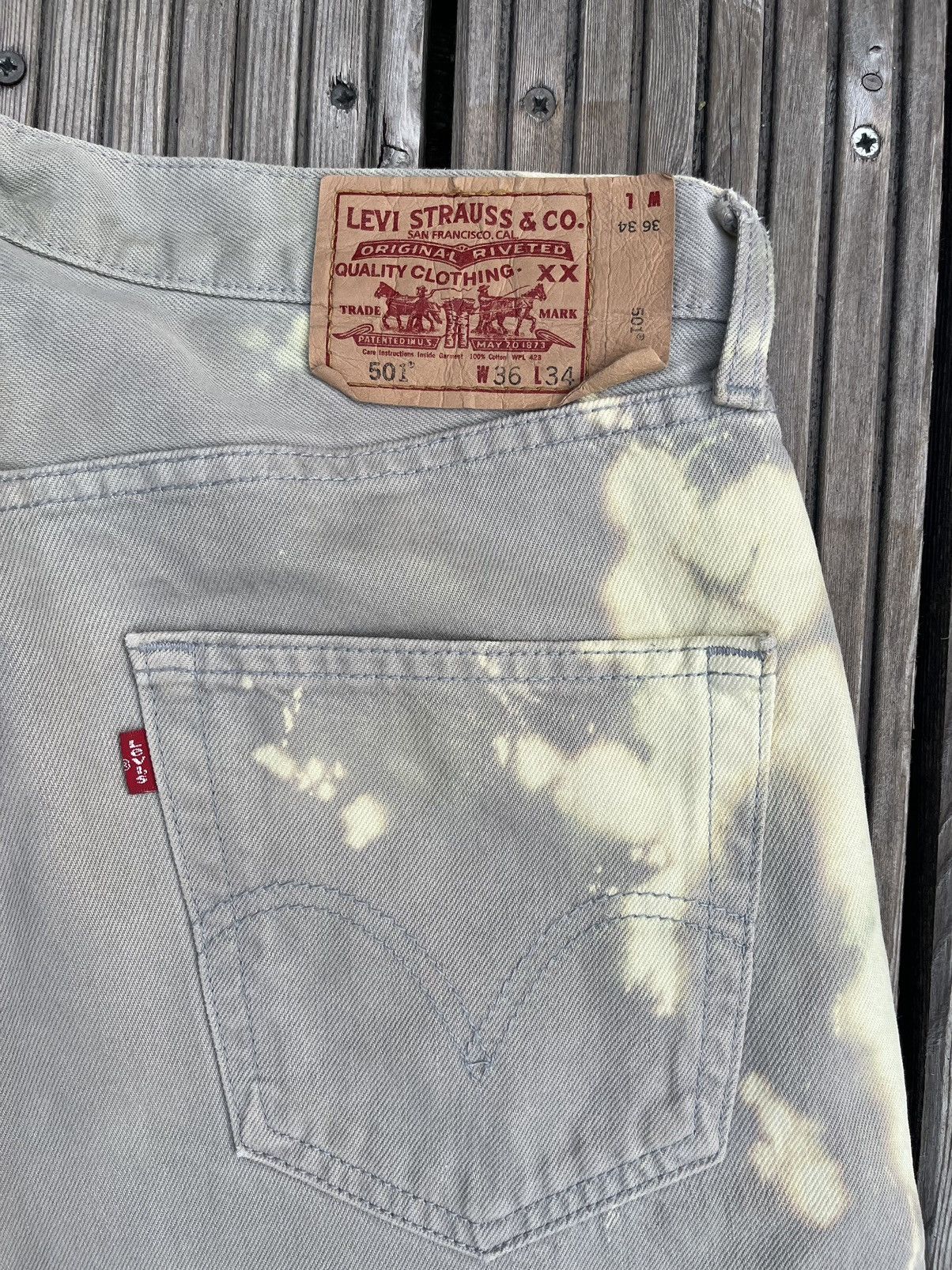 Levi's Vintage Levi’s bleached looked Size US 36 / EU 52 - 2 Thumbnail