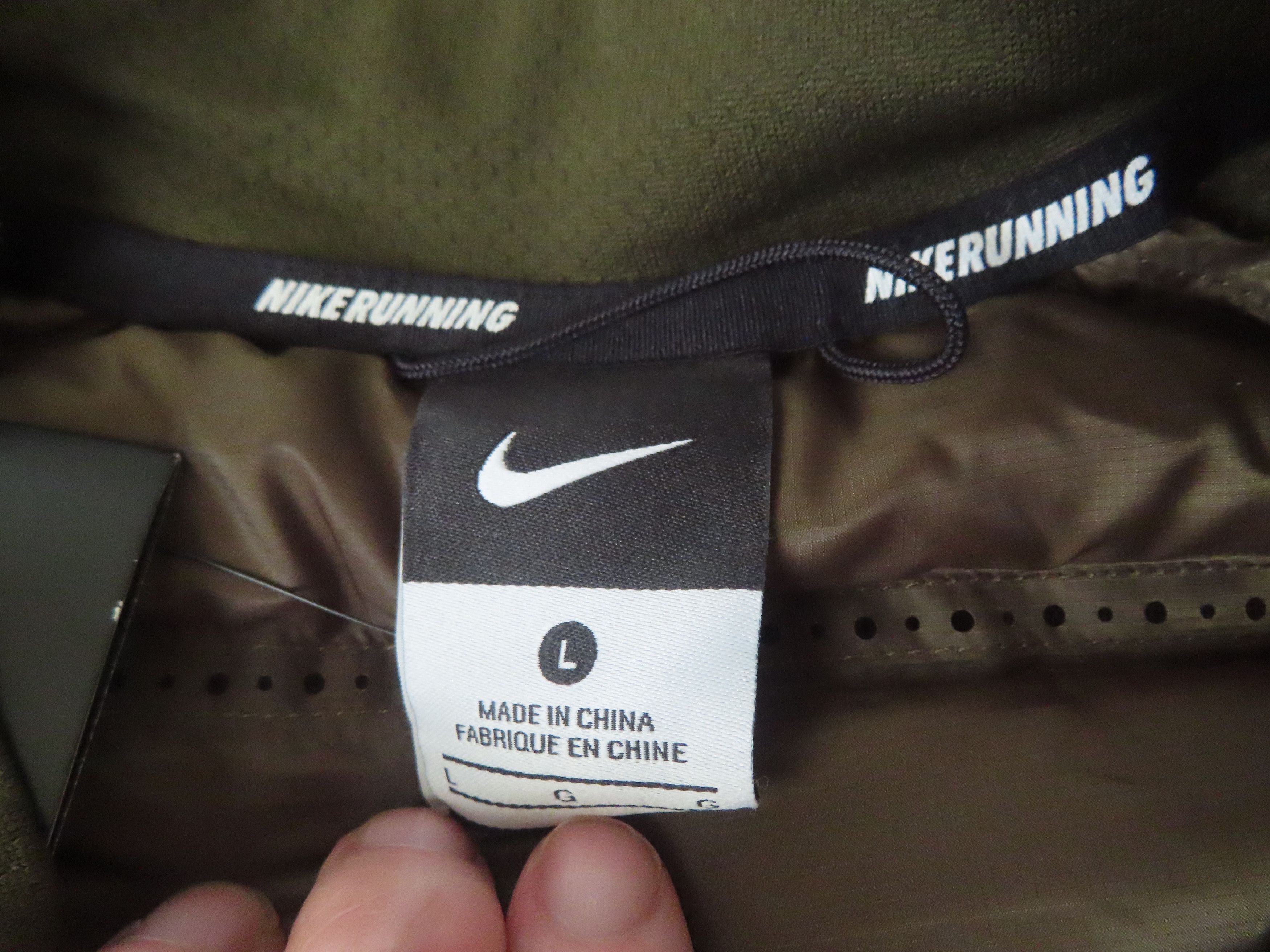 Designer × Nike NIKE AEROLOFT 800 DOWN MENS RUNNING VEST green Size US L / EU 52-54 / 3 - 5 Thumbnail