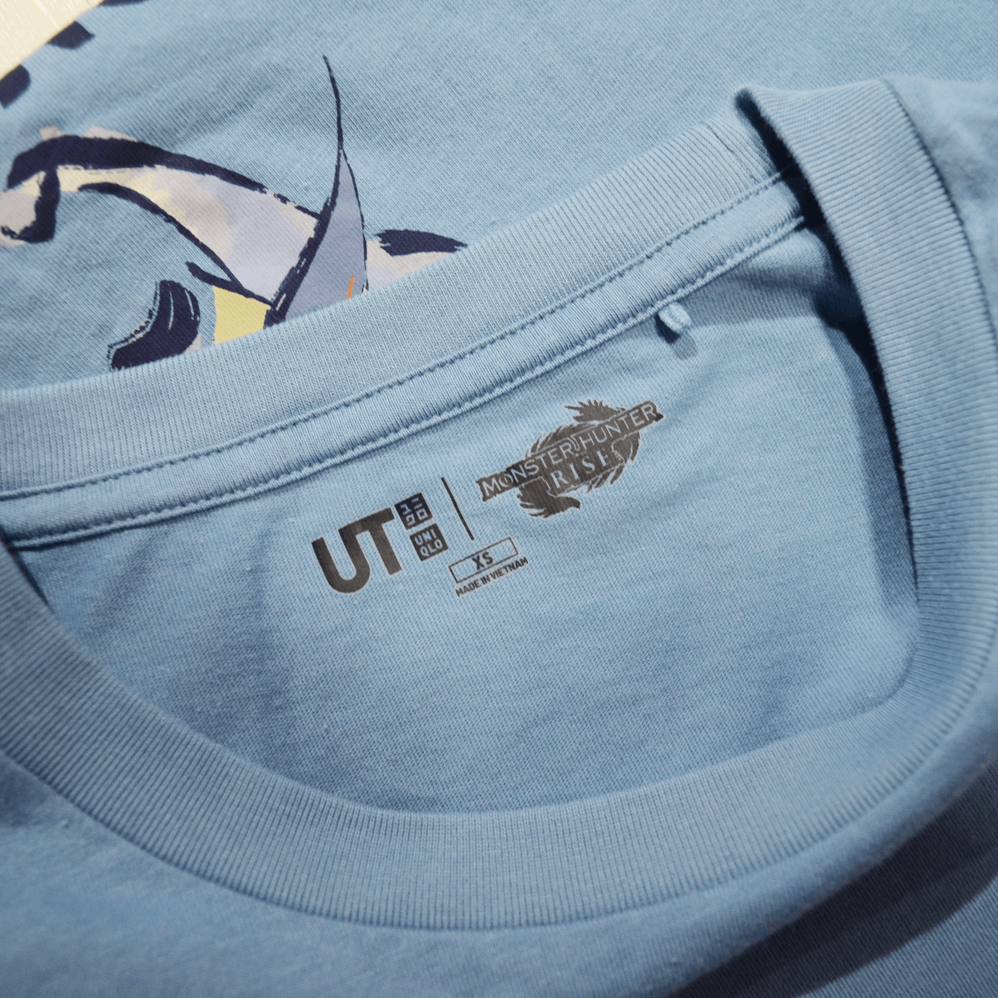 The Game × Uniqlo Uniqlo Monster Hunter Rise Merch UT T-Shirt XS Blue Unisex Size US XS / EU 42 / 0 - 7 Thumbnail
