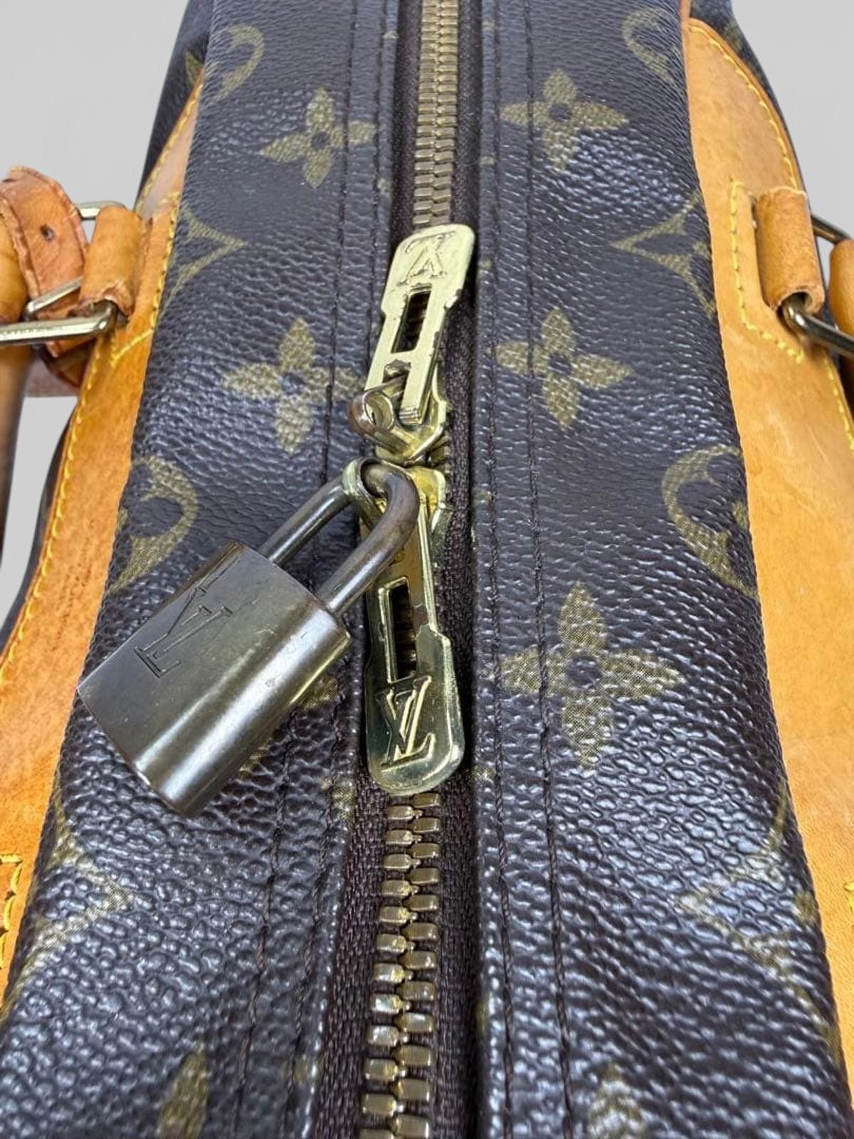 Louis Vuitton Louis Vuitton - Monogram Canvas Handbag Size ONE SIZE - 5 Thumbnail