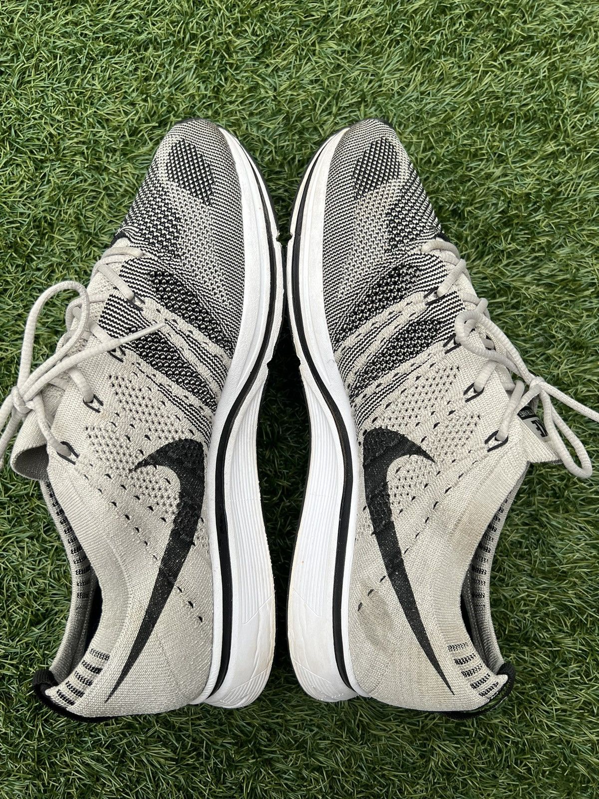 Nike Nike Flyknit Trainers Pale Grey Size US 10.5 / EU 43-44 - 7 Thumbnail