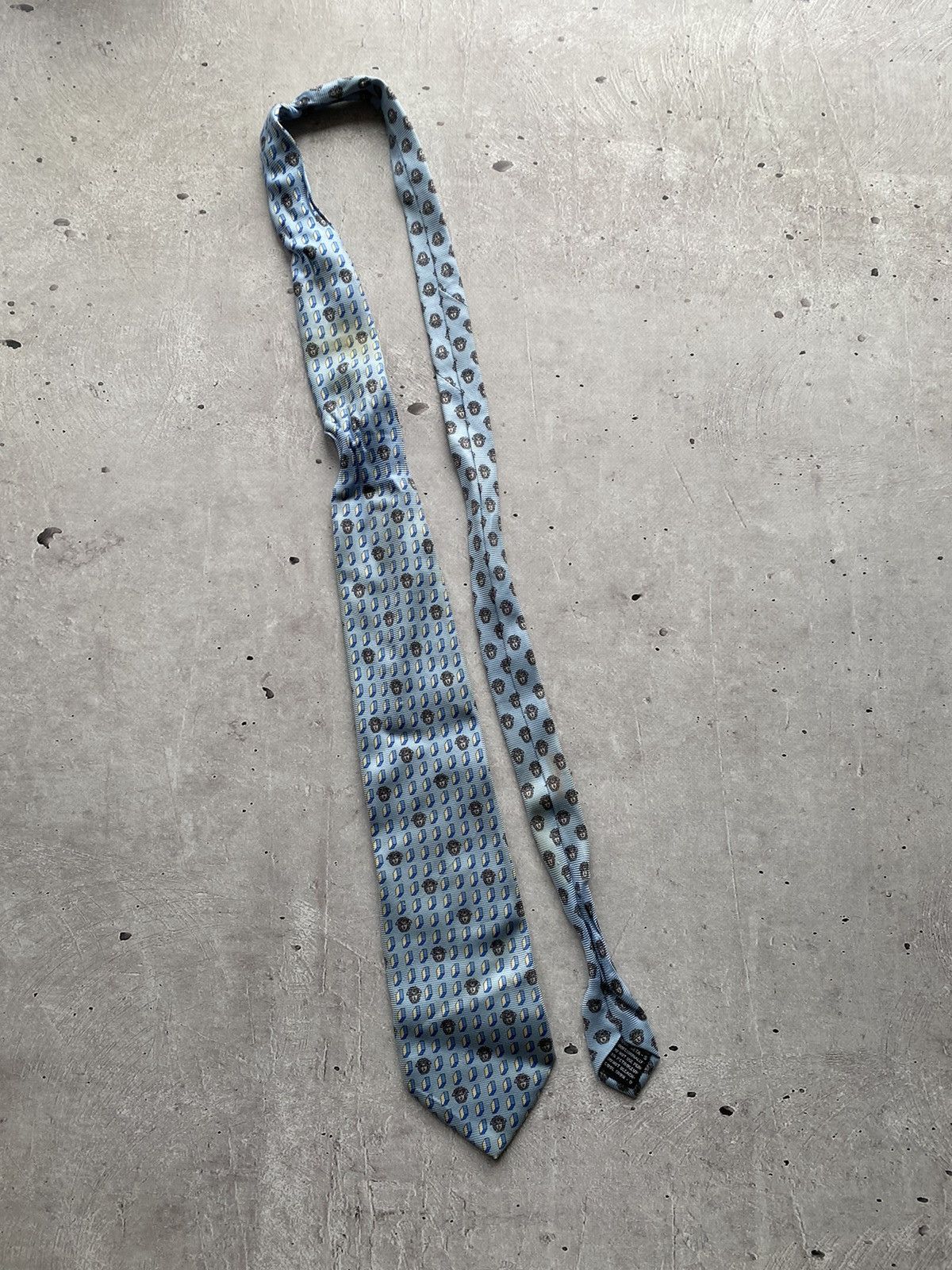 Designer Vintage 90s Gianni Versace Silk Neck Tie Made in Italy USA Size ONE SIZE - 1 Thumbnail