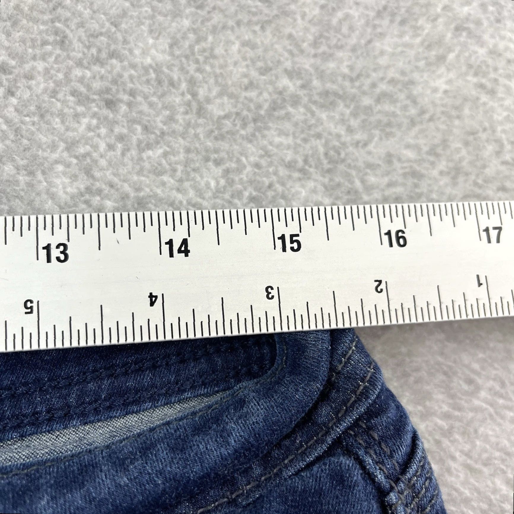 Levi's VINTAGE? No. Levi's 529 Curvy Boot Cut Jeans Dark Wash 31 x 31 Size 12M Women’s Denim 5-Pocket Size 34" / US 12 / IT 48 - 6 Thumbnail