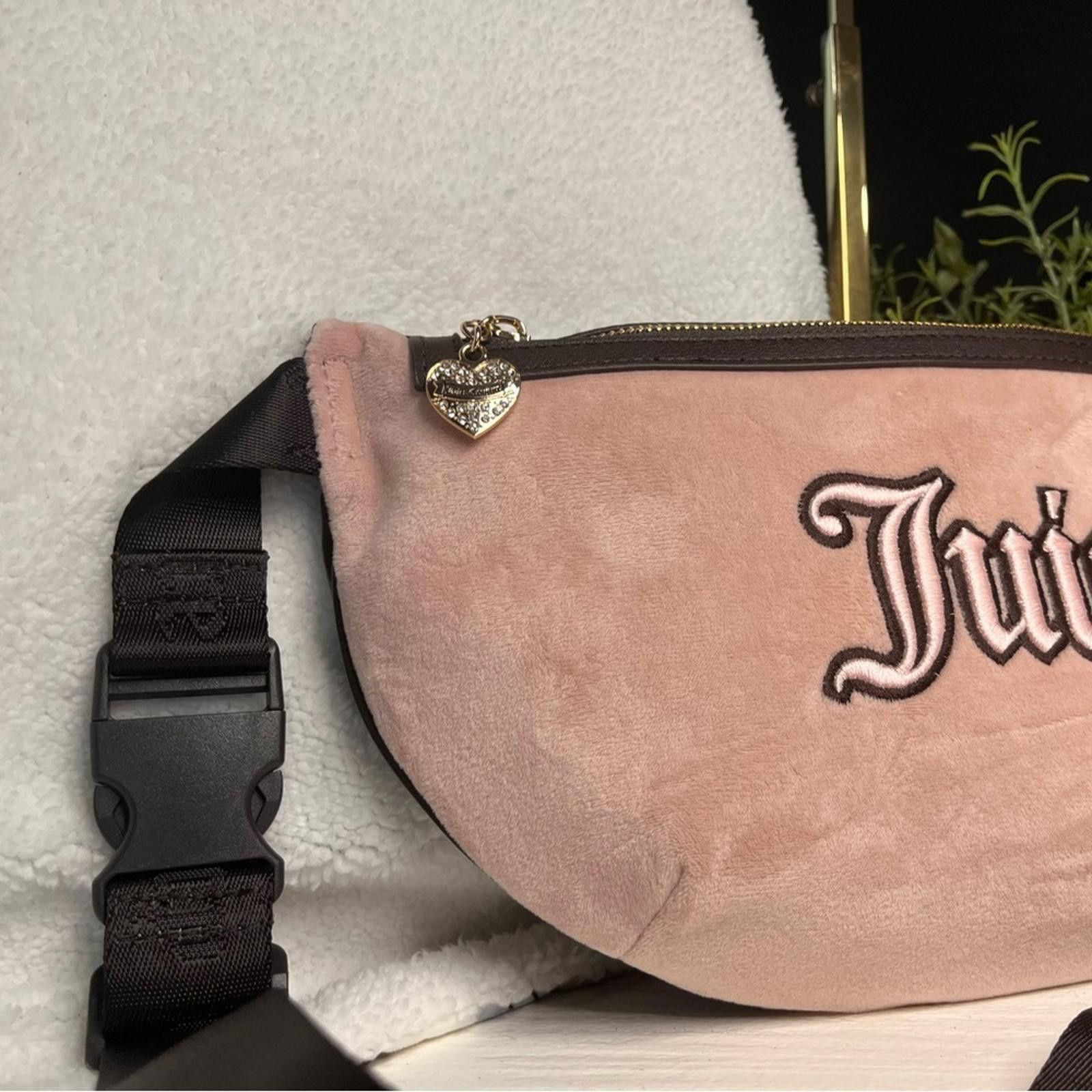 Juicy Couture Jeans Juicy Couture Queen Of Everything belt Bag NWT Size ONE SIZE - 3 Thumbnail