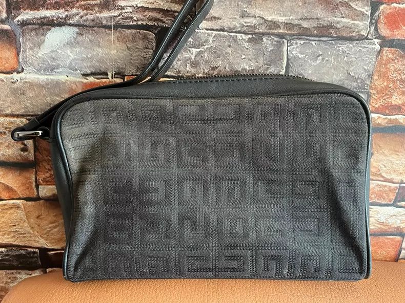 Givenchy Givenchy Men's Handbag Size ONE SIZE - 5 Thumbnail