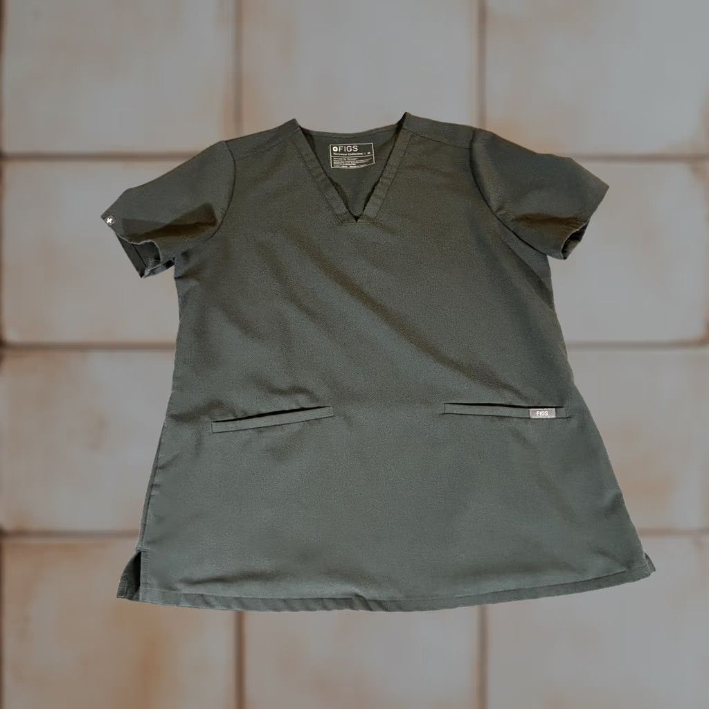 Vintage FIGS Scrub Top Womens Medium Green Casma Technical Shirt Three Pocket Medical Size M / US 6-8 / IT 42-44 - 1 Thumbnail