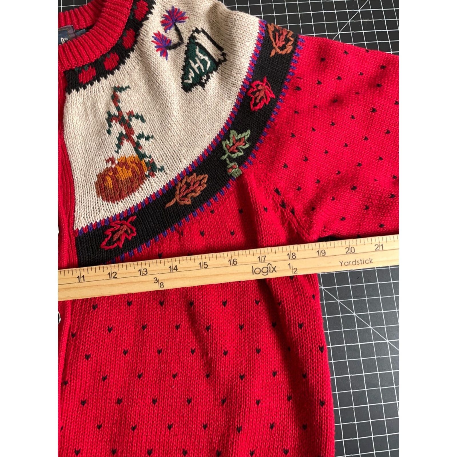 Vintage Woolrich Cardigan Women's Small Red Beige Autumn Motif Embroidered Crew Neck Knit Geometric Ramie-Cotton Lightweight Vintage: No Size S / US 4 / IT 40 - 5 Thumbnail