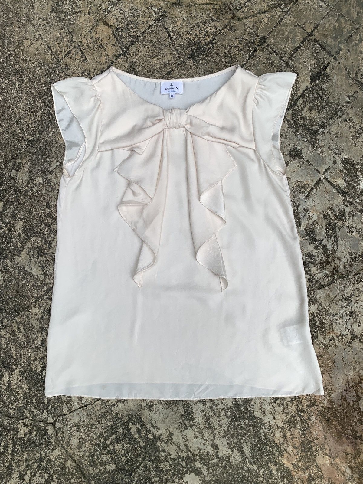 Lanvin Lanvin en Bleu Off White Bowtie Present Shortsleeve Blouse Size M / US 6-8 / IT 42-44 - 1 Thumbnail