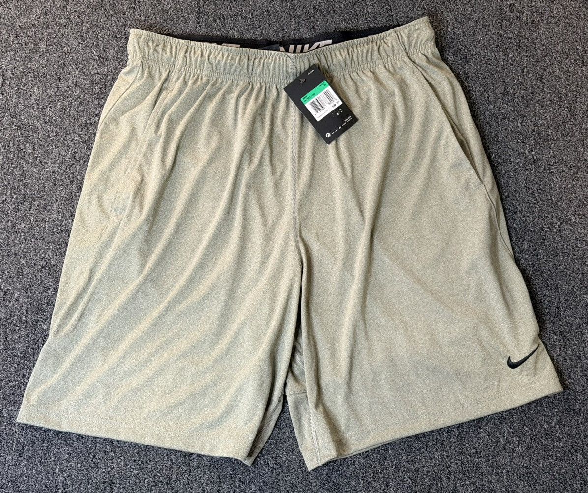 Nike NIKE DRI FIT MENS TRAINING GYM ATHLETIC XL SHORTS STANDARD Size US 36 / EU 52 - 1 Thumbnail