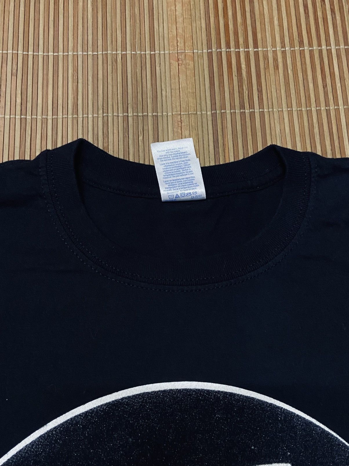 Band Tees LORDE "PURE HEROINE ALBUM COVER" TEE Size US S / EU 44-46 / 1 - 5 Thumbnail