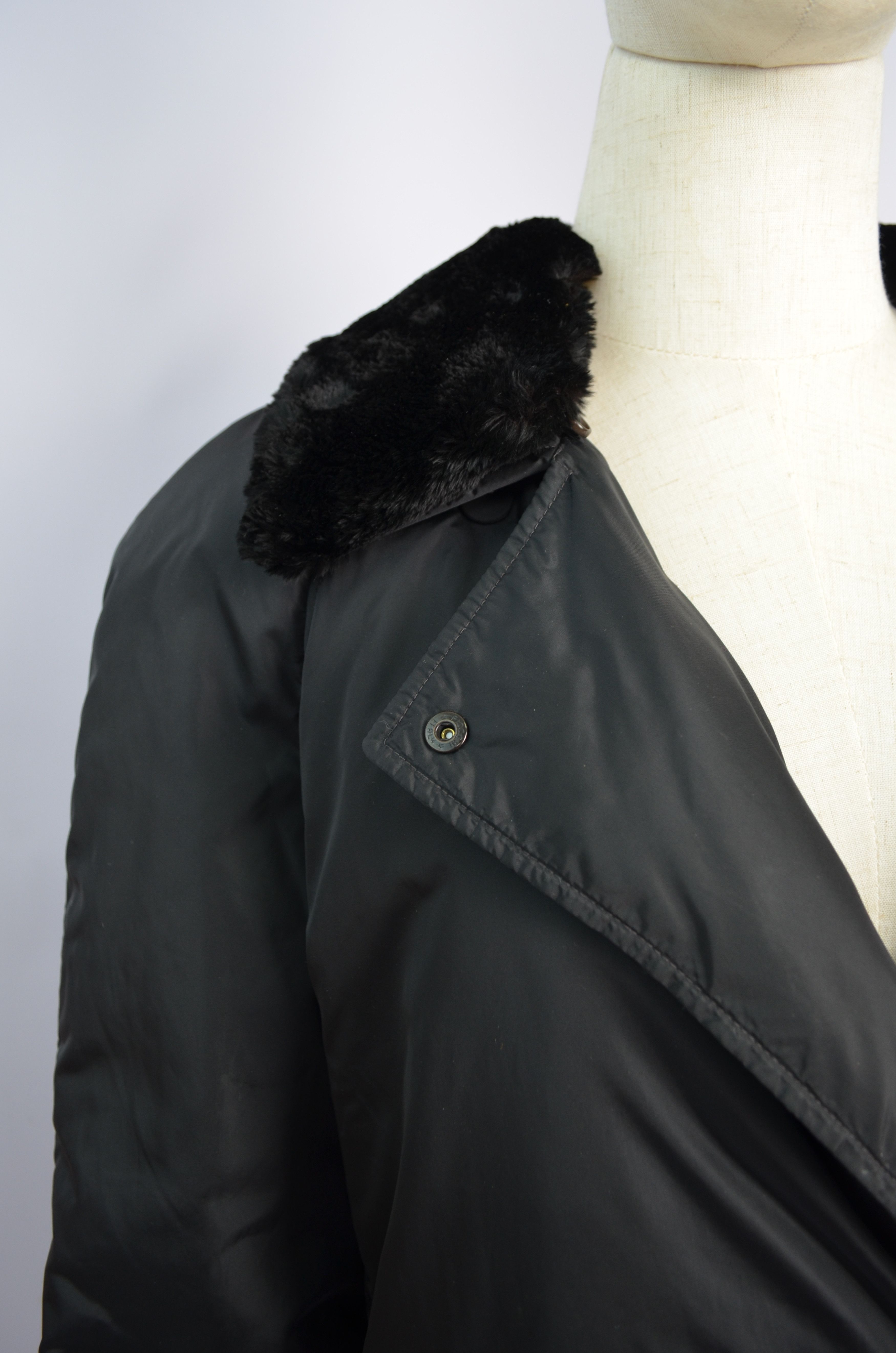 Designer × Max Mara Max Mara 'S Belted Teflon Jacket Coat Long Nutria Fur Size L Size L / US 10 / IT 46 - 5 Thumbnail