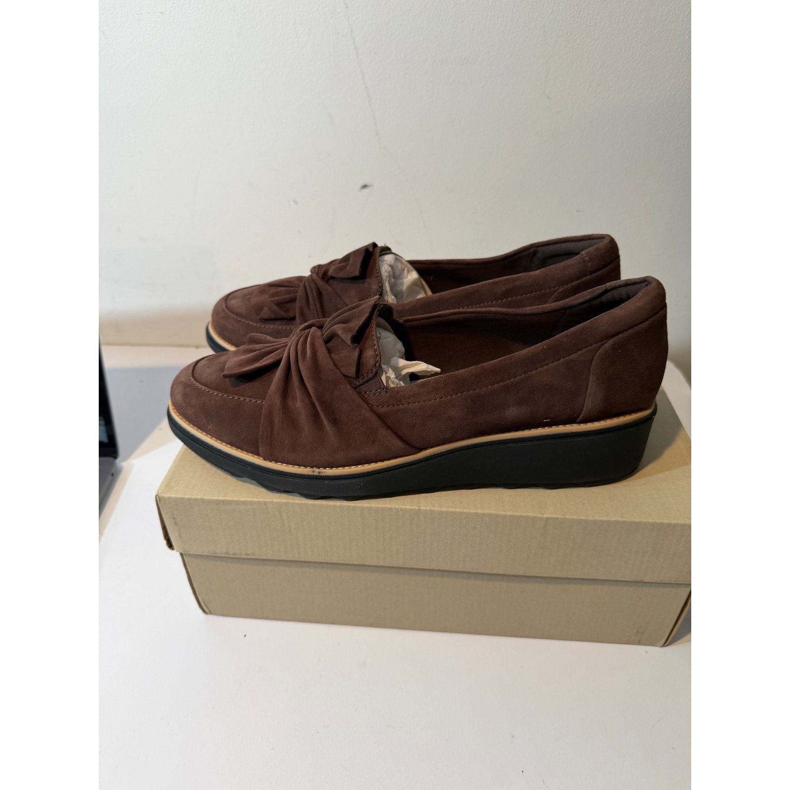 Clarks Clarks dark brown Suede Sharon Dasher Knotted Slipon Loafers Size US 12 / IT 42 - 9 Thumbnail