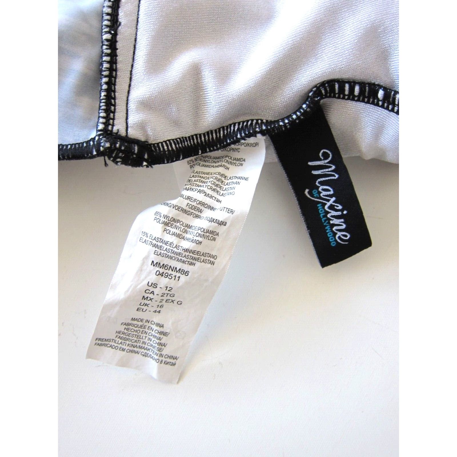 Vintage VINTAGE Maxine Of Hollywood Black White Polka Dot Ruffle Built In Bra Tankini Top 12 Size XL / US 12-14 / IT 48-50 - 3 Thumbnail