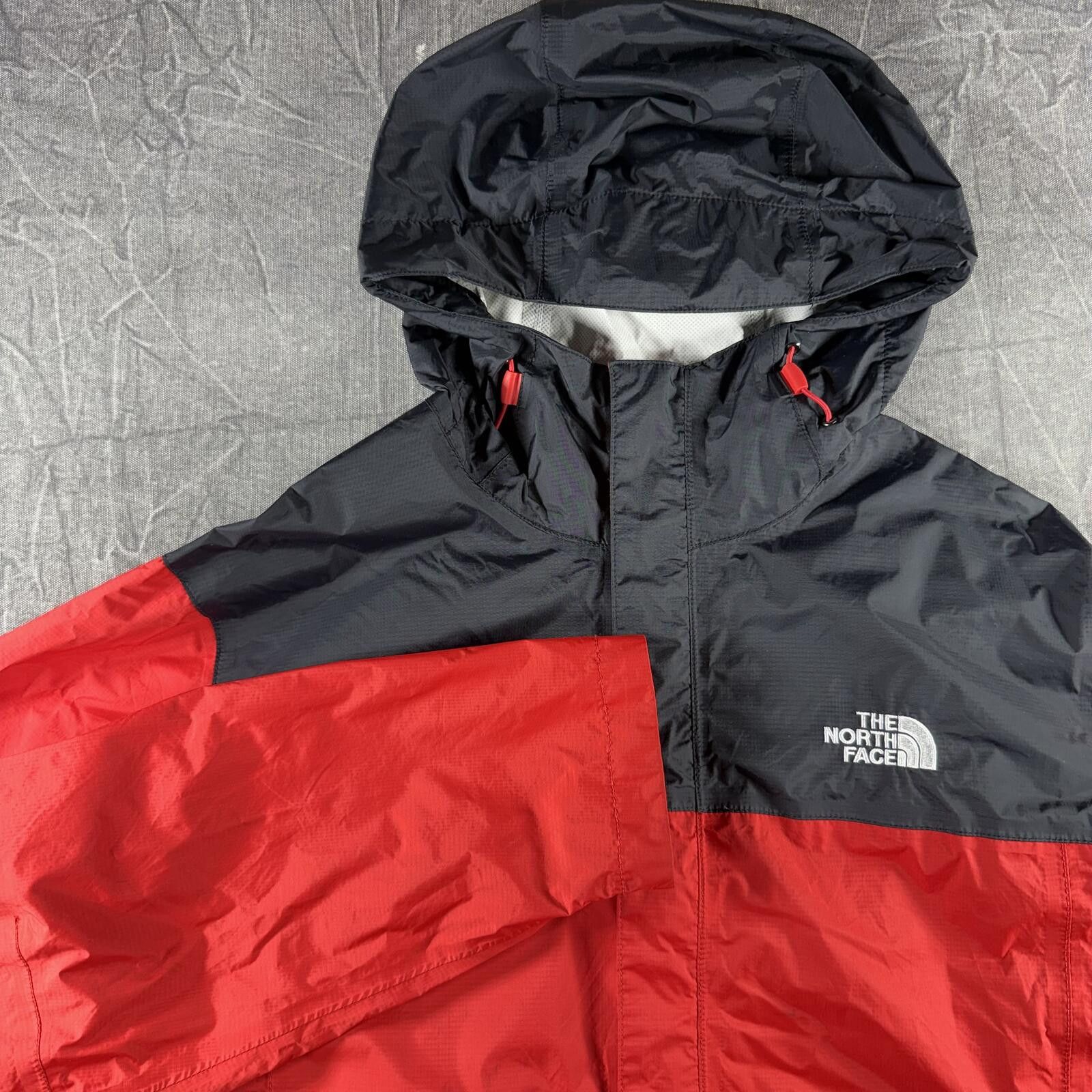 The North Face The Northface Jacket Men's L Red Nylon NF0A4P8K F20 Size US L / EU 52-54 / 3 - 1 Thumbnail