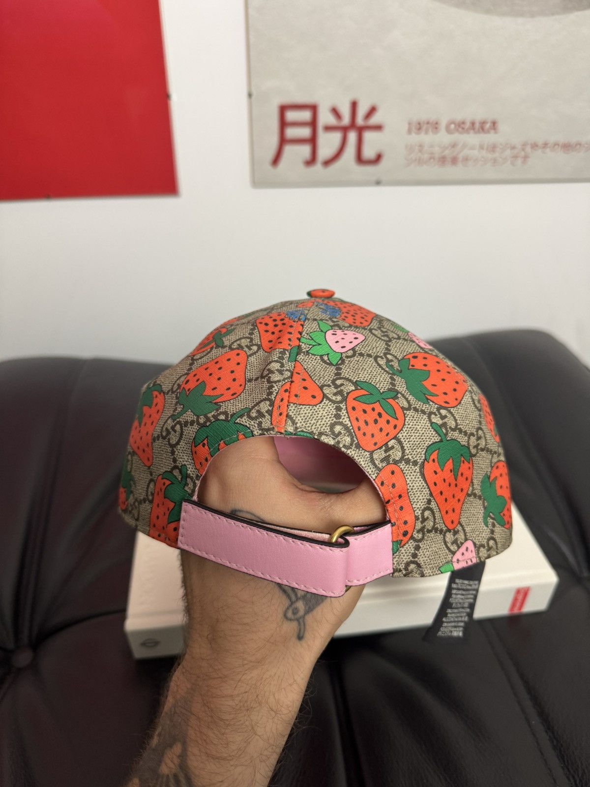 Gucci Rare Gucci Strawberry Monogram Designer Hat Luxury High End Size ONE SIZE - 3 Thumbnail