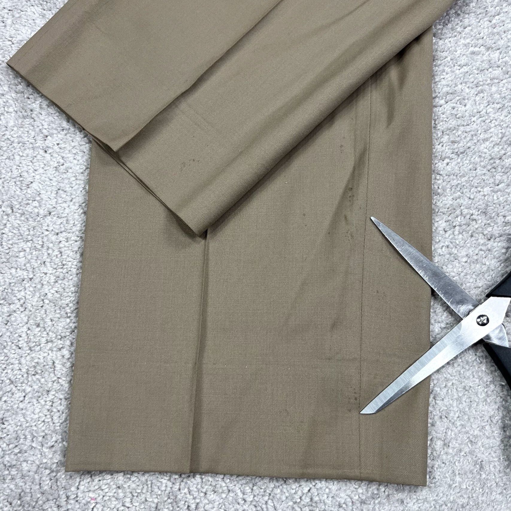 Hugo Boss Hugo Boss Trousers James Brown Mens 35x31 Lightweight Twill Wool Flat Front Pant Size US 35 - 4 Thumbnail