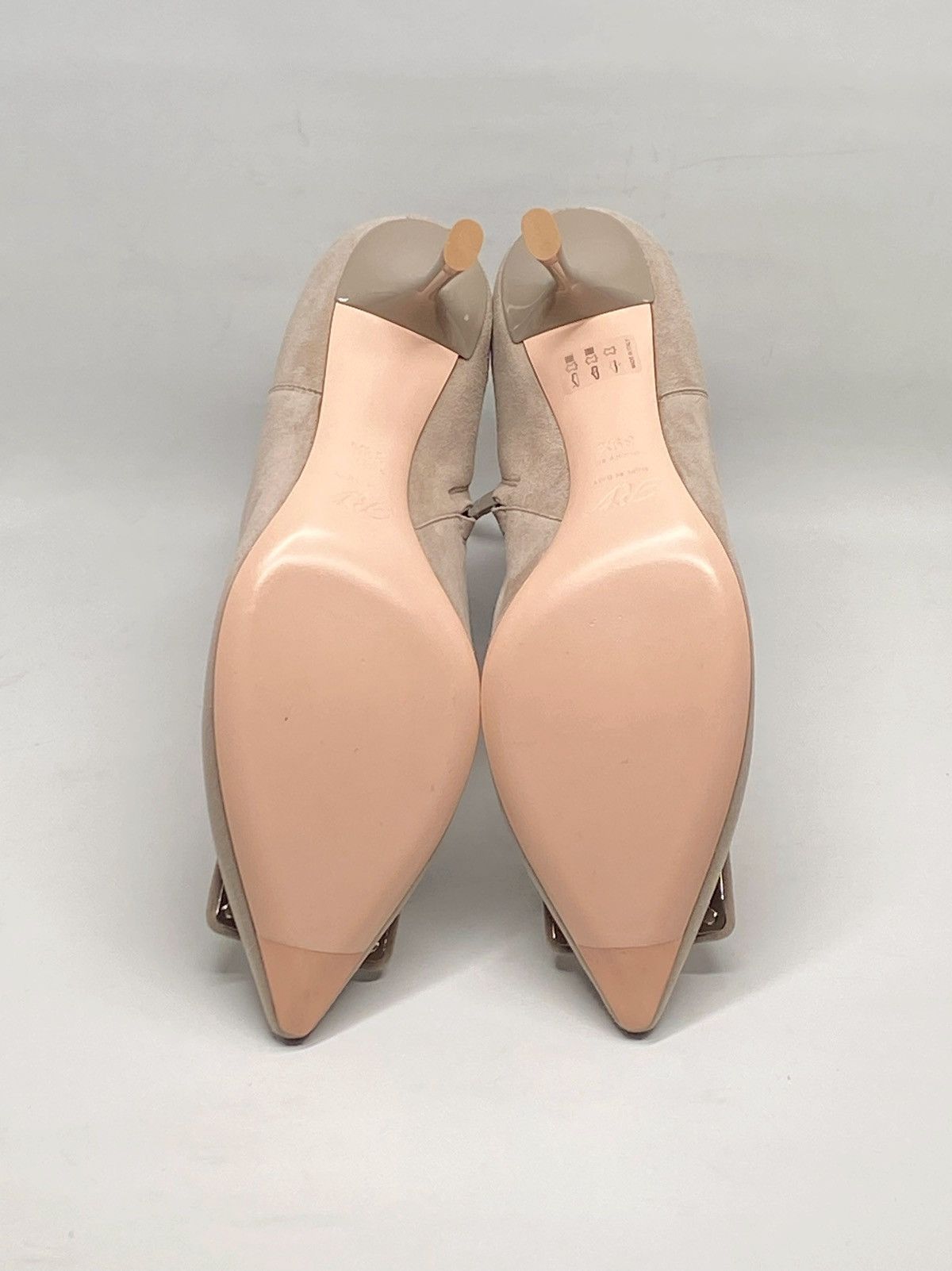 Roger Vivier Roger Vivier Viv In The City Suede Booties size 39.5 Size US 9.5 / IT 39.5 - 12 Thumbnail