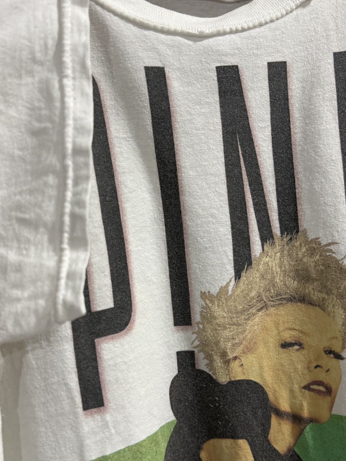 Band Tees Vintage Pink The Truth About Love Tour Tee Size US L / EU 52-54 / 3 - 9 Thumbnail