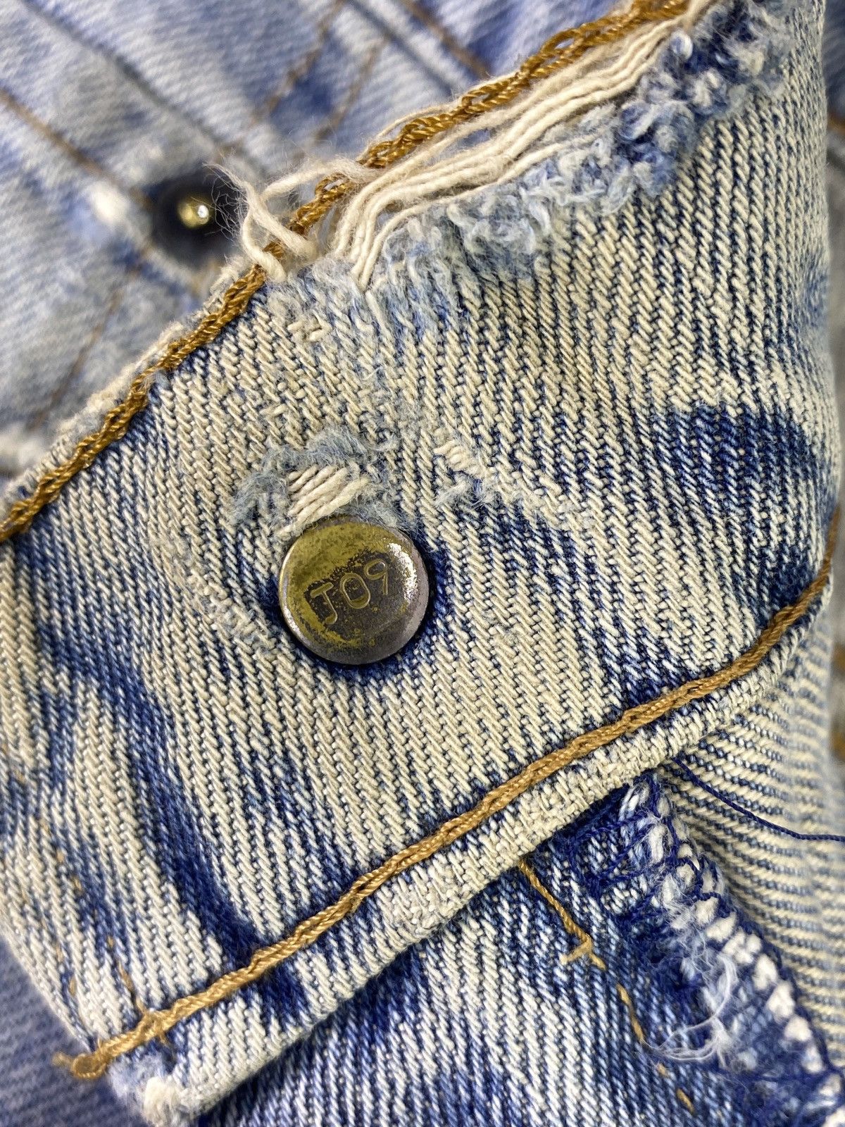 Jean × Levi's × Vintage VINTAGE LEVIS 519 DISTRESS BLUE WASH JEANS - J911 Size US 29 - 6 Thumbnail