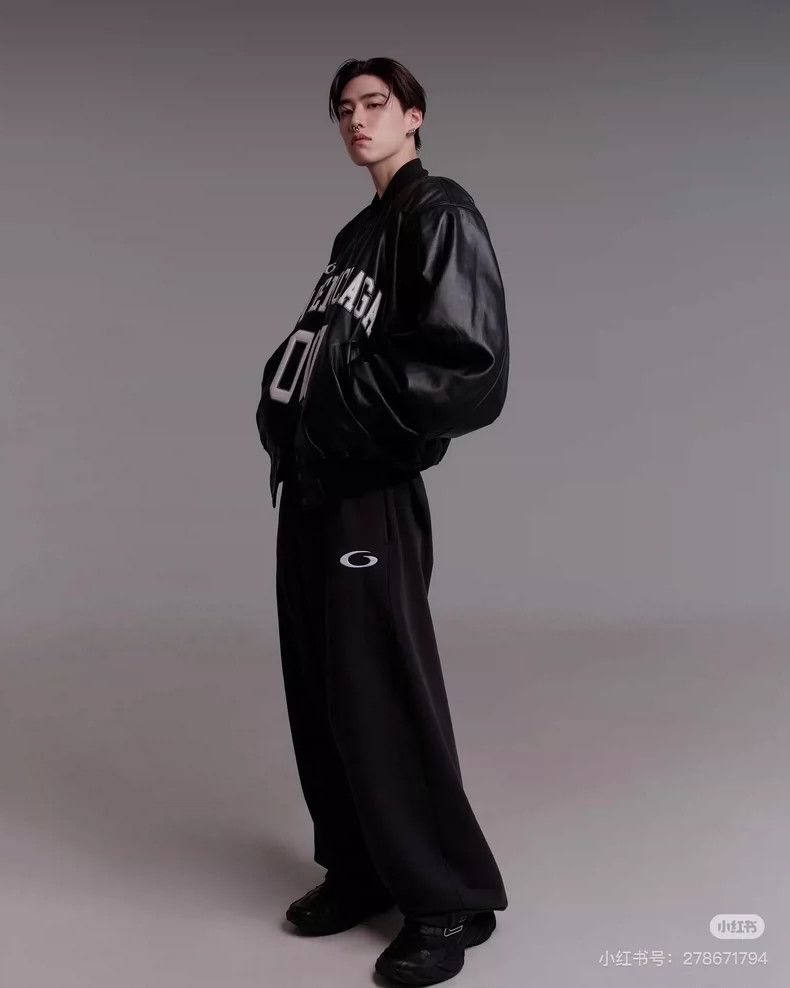 Balenciaga Balenciaga size XXS Washed black single-ring solid color b Size US 26 / EU 42 - 8 Thumbnail