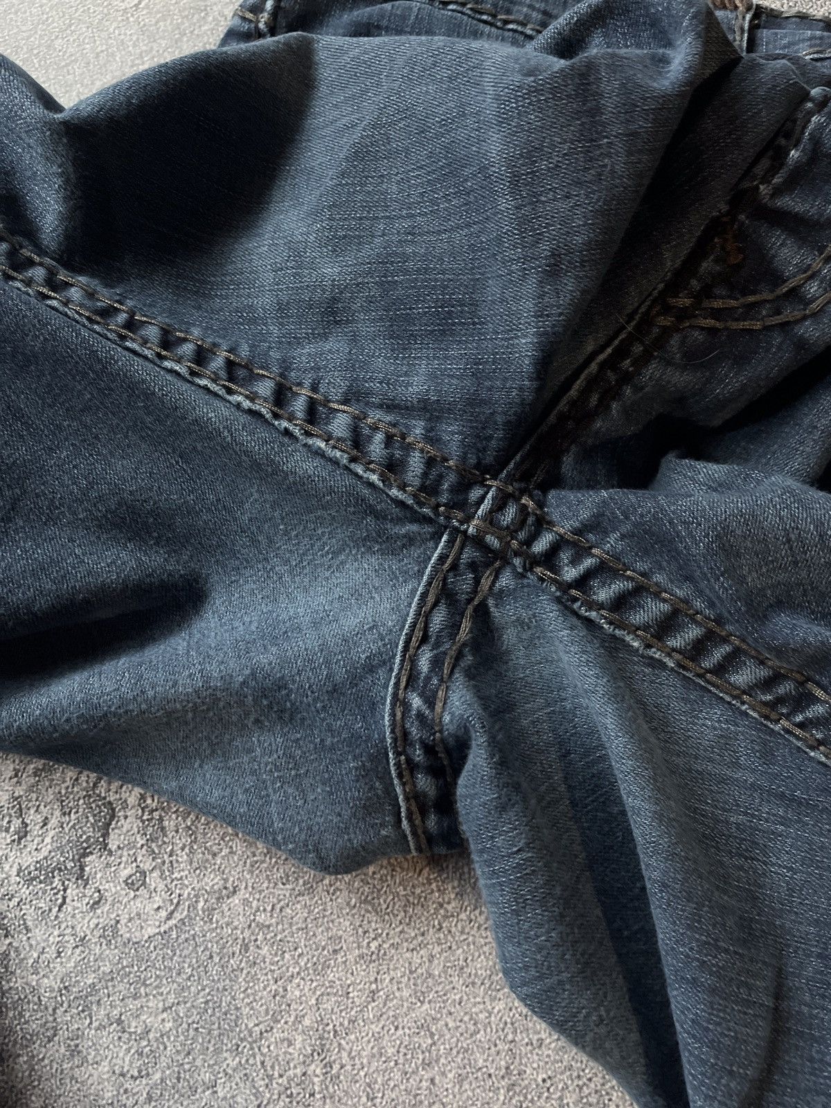 True Religion × Vintage Vintage True Religion Faded American Denim Baggy Hype Jeans Size US 38 / EU 54 - 11 Thumbnail